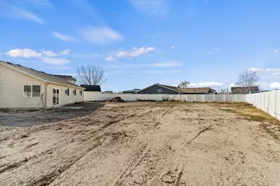 4240 W 5300 S, Roy, UT 84067 - Photo 23