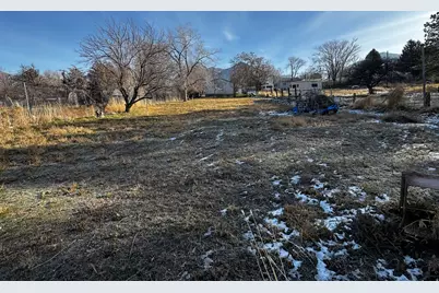 330 S 100 E, Tooele, UT 84074 - Photo 13