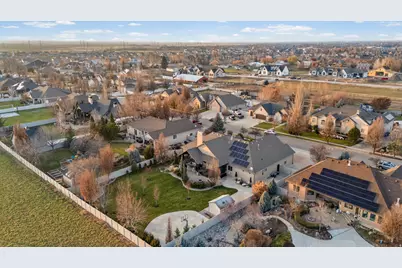 375 W Paddock Ln, Kaysville, UT 84037 - Photo 85