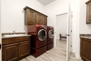 1537 N Black Lion Rd, Washington, UT 84780 - Photo 25