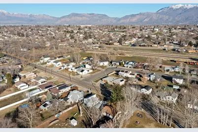 5260 S 2700 W, Roy, UT 84067 - Photo 9