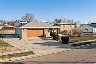 5260 S 2700 W, Roy, UT 84067 - Photo 3