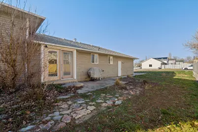 5260 S 2700 W, Roy, UT 84067 - Photo 13