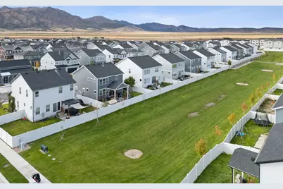 5084 N Espalier Dr, Eagle Mountain, UT 84005 - Photo 63