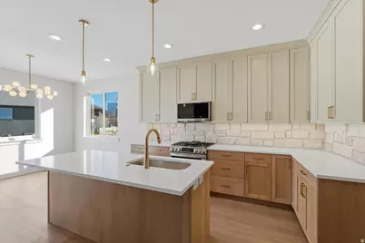 1042 E Lester Dr S, South Weber, UT 84405 - Photo 11