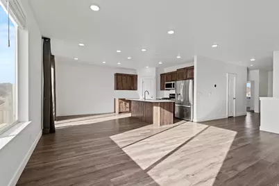 1274 E 480 S, Hyrum, UT 84319 - Photo 7