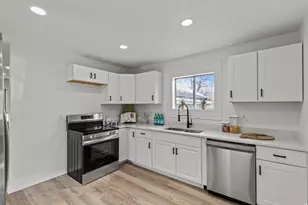 694 S 600 E, River Heights, UT 84321 - Photo 7