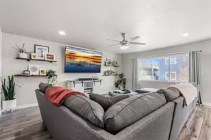 7204 N Honey Field Way, Eagle Mountain, UT 84005 - Photo 9