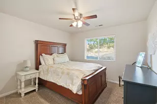 1025 N Ruby Pl, Washington, UT 84780 - Photo 13