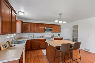 6286 W Anders Way S, West Valley, UT 84128 - Photo 11