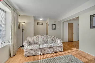 4694 S Xanadu Cir, Taylorsville, UT 84123 - Photo 3