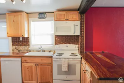 80 N Hooper Ave, Soda Springs, ID 83276 - Photo 11