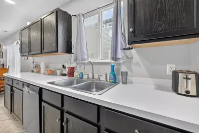 7809 N Ashpoint Cir, Eagle Mountain, UT 84005 - Photo 9