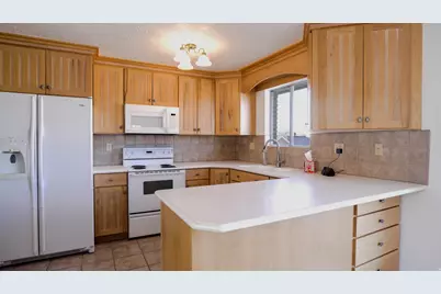 1306 S 325 E, Bountiful, UT 84010 - Photo 11