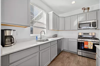 13051 S Twisted Oak Dr, Herriman, UT 84096 - Photo 11