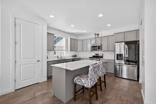 13051 S Twisted Oak Dr, Herriman, UT 84096 - Photo 9