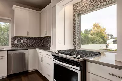 1876 S 1230 W, Syracuse, UT 84075 - Photo 9