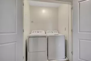 1225 E Wolf Hollow Ln, Holladay, UT 84117 - Photo 9