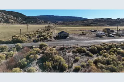 890 E Hatchery Rd, Bicknell, UT 84715 - Photo 23