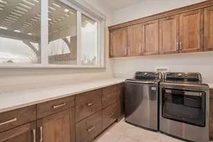 10688 S Dielsdorf Rd E, Sandy, UT 84092 - Photo 17