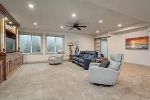 10688 S Dielsdorf Rd E, Sandy, UT 84092 - Photo 29