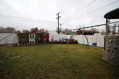 368 S Tremont St, Tremonton, UT 84337 - Photo 23