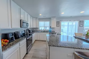 3209 S Claire Ave, Syracuse, UT 84075 - Photo 9