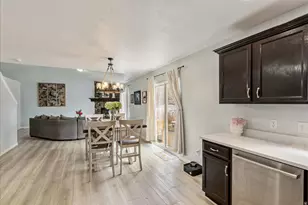 2126 E Lodge Pole Dr, Eagle Mountain, UT 84005 - Photo 15