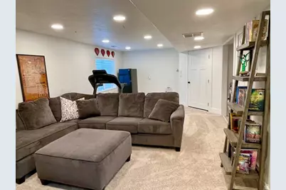 2126 E Lodge Pole Dr, Eagle Mountain, UT 84005 - Photo 31