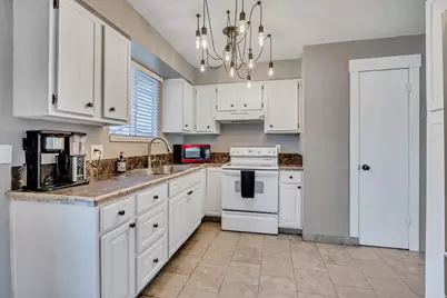 5449 S 3570 W, Taylorsville, UT 84129 - Photo 7