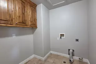 1893 W Heather Rd, Mapleton, UT 84664 - Photo 11