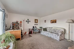 360 Belaire Cir, Grantsville, UT 84029 - Photo 9