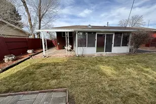 1098 E Lori Way S, Murray, UT 84117 - Photo 43