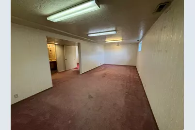 1098 E Lori Way S, Murray, UT 84117 - Photo 27