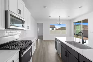 1818 W 300 N, Hurricane, UT 84737 - Photo 9