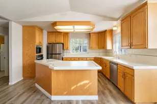 2365 E Creek Rd S, Sandy, UT 84093 - Photo 7