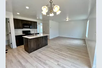 1937 S Freestone Blvd, Santaquin, UT 84655 - Photo 1