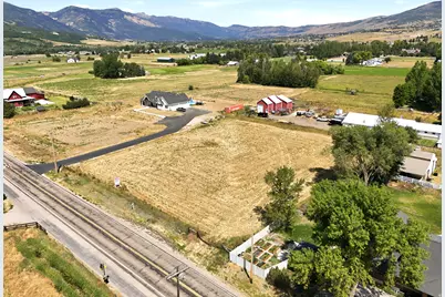 5690 E 1900 N, Eden, UT 84310 - Photo 7