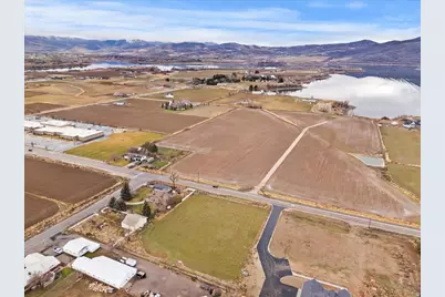 5690 E 1900 N, Eden, UT 84310 - Photo 13