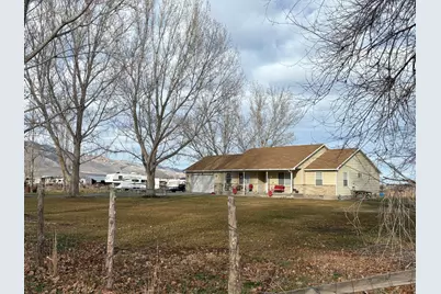 231 E North St, Grantsville, UT 84029 - Photo 3