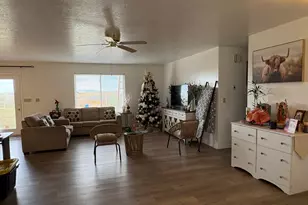 231 E North St, Grantsville, UT 84029 - Photo 5