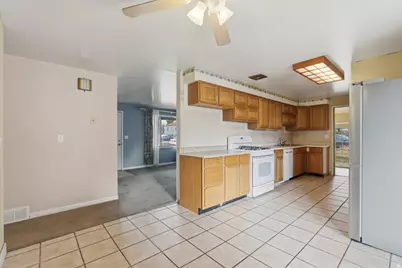 191 W 2300 N, Sunset, UT 84015 - Photo 5