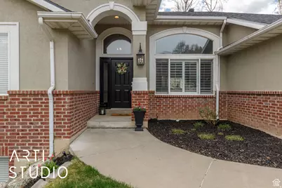 1907 N Bridge Ct, Layton, UT 84040 - Photo 7