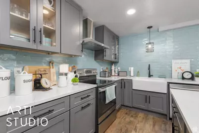 1907 N Bridge Ct, Layton, UT 84040 - Photo 23