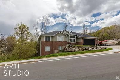 1907 N Bridge Ct, Layton, UT 84040 - Photo 3