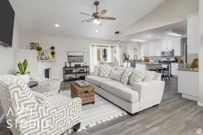 1907 N Bridge Ct, Layton, UT 84040 - Photo 7