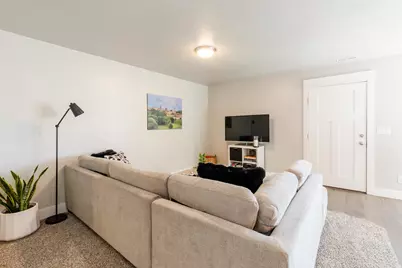 275 W 70 N, Hyrum, UT 84319 - Photo 11