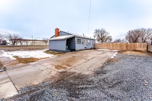 220 S 200 E, Vernal, UT 84078 - Photo 15