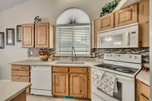 5712 W Plumbago Ave, Kearns, UT 84118 - Photo 9