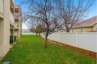 811 S Main St, Layton, UT 84041 - Photo 15